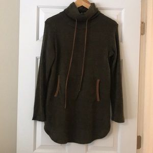 Boutique Olive Pull Over